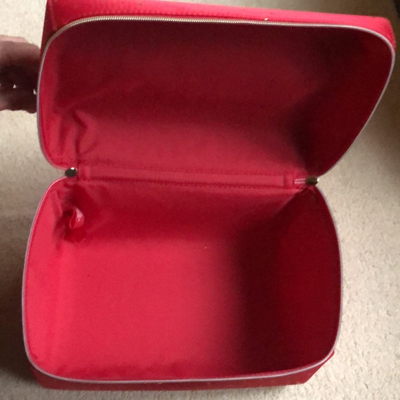 NEW! Estée Lauder Traincase Including Lipstick, Gloss and Eyeliner - Picture 6 of 16